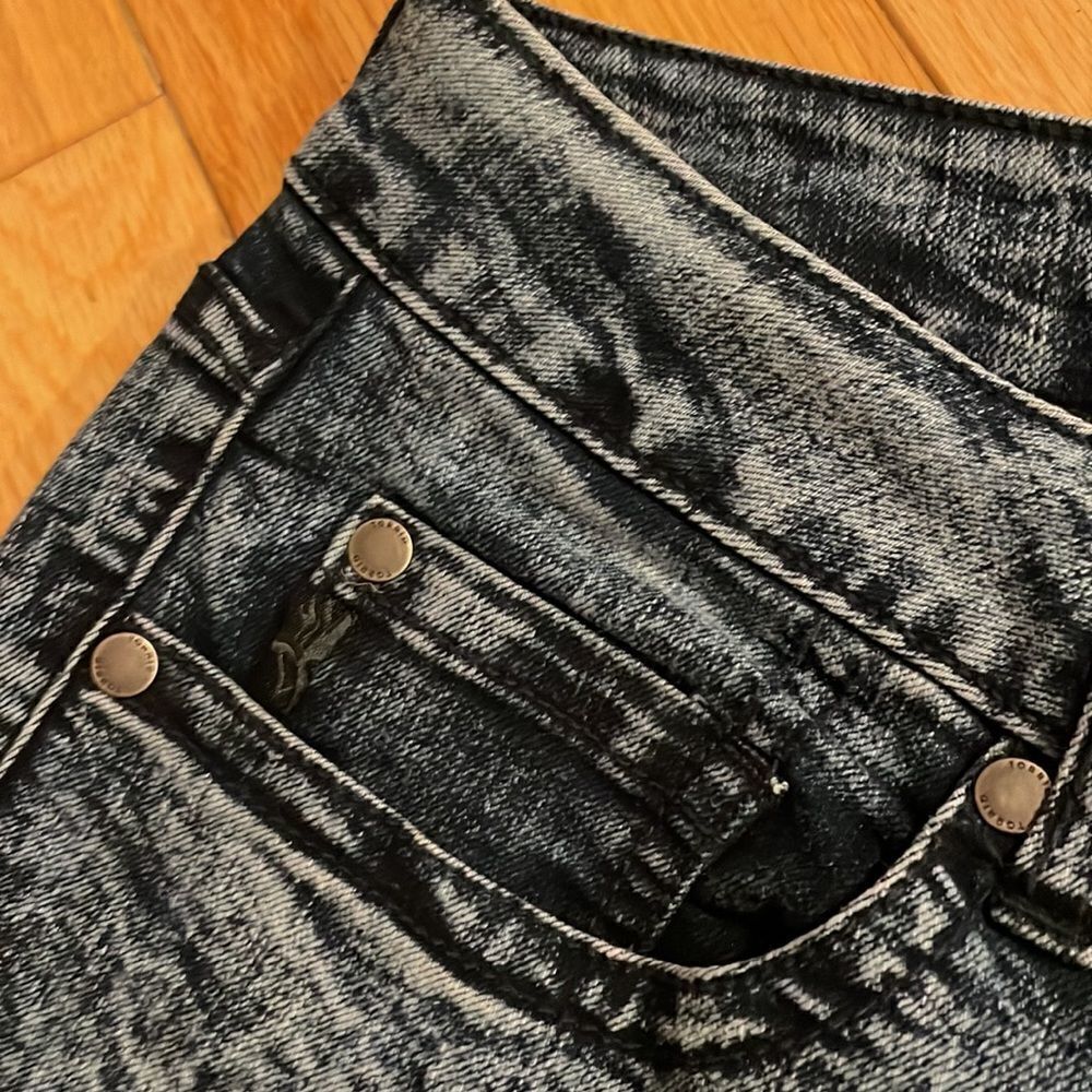 Torrid Acid wash denim jeans - Picture 5 of 9